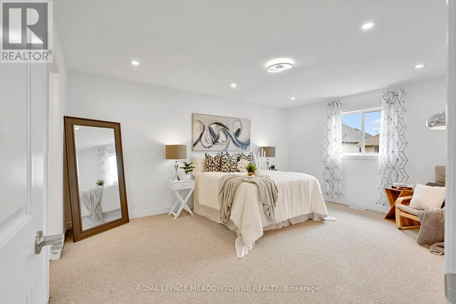 266 DALGLEISH TRAIL