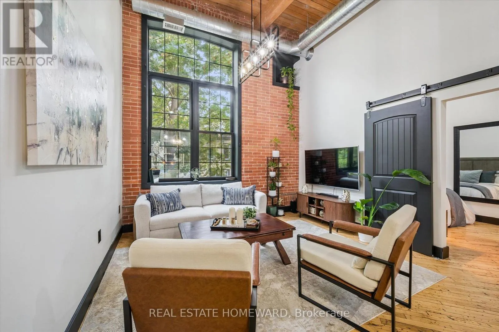 303 - 24 CEDAR STREET