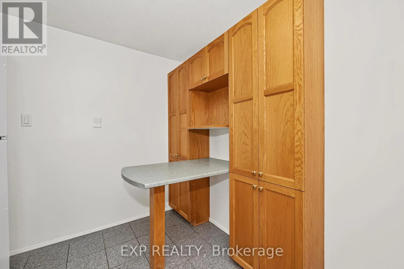 266 WOODFIELD DRIVE