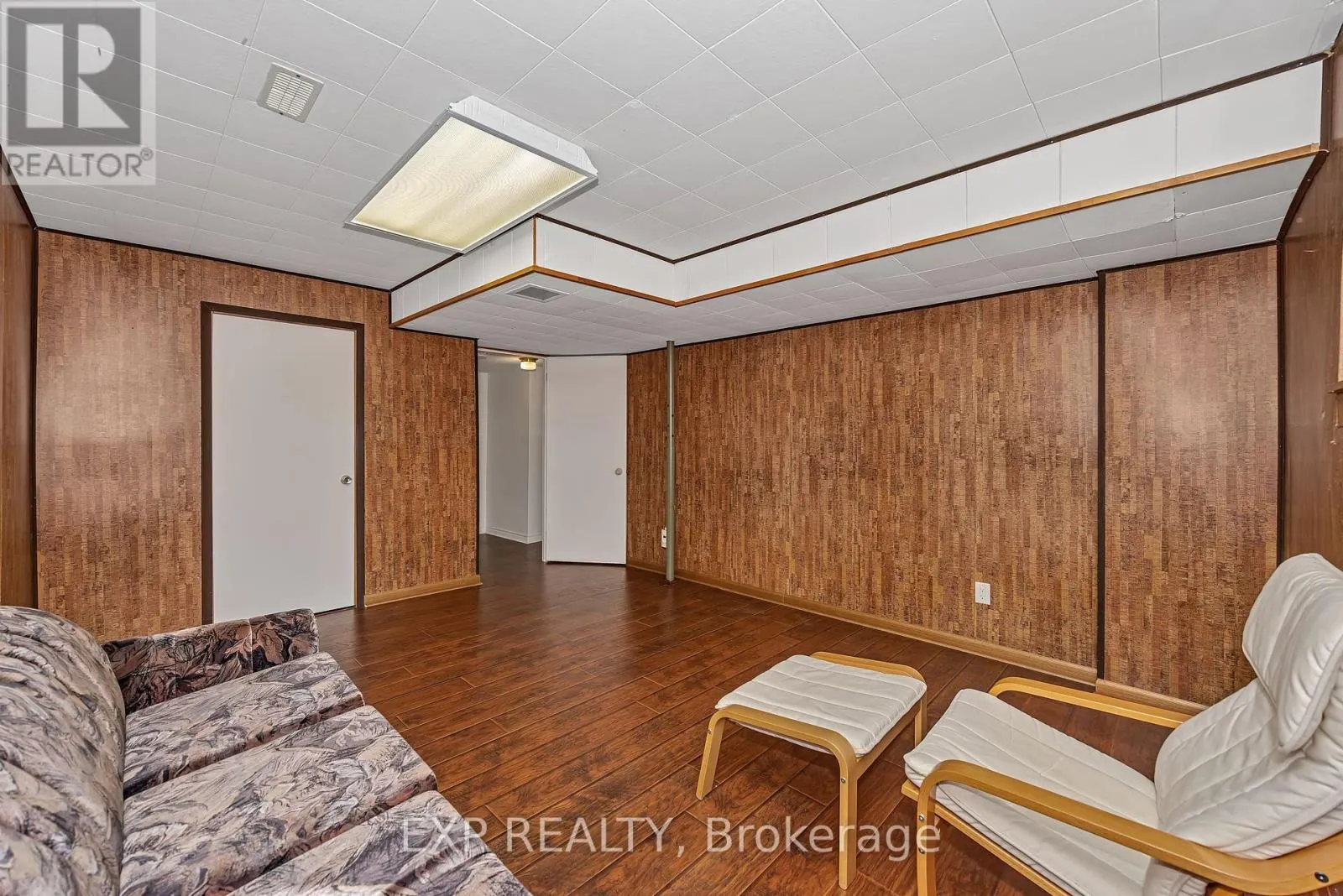 266 WOODFIELD DRIVE