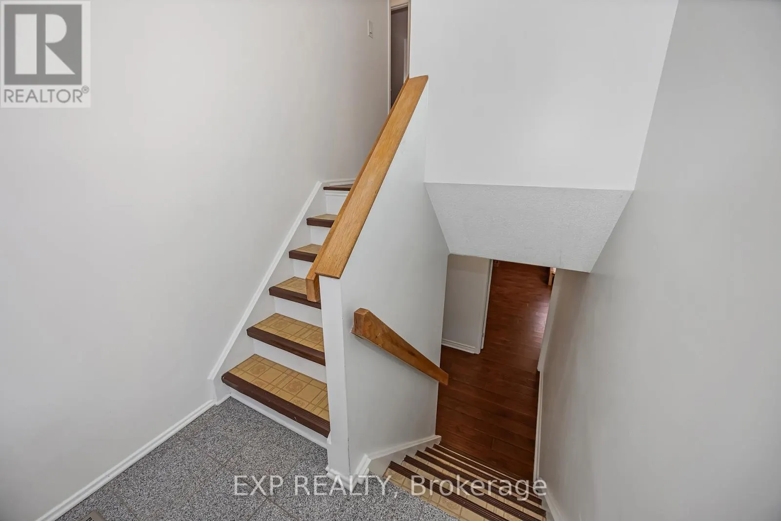 266 WOODFIELD DRIVE