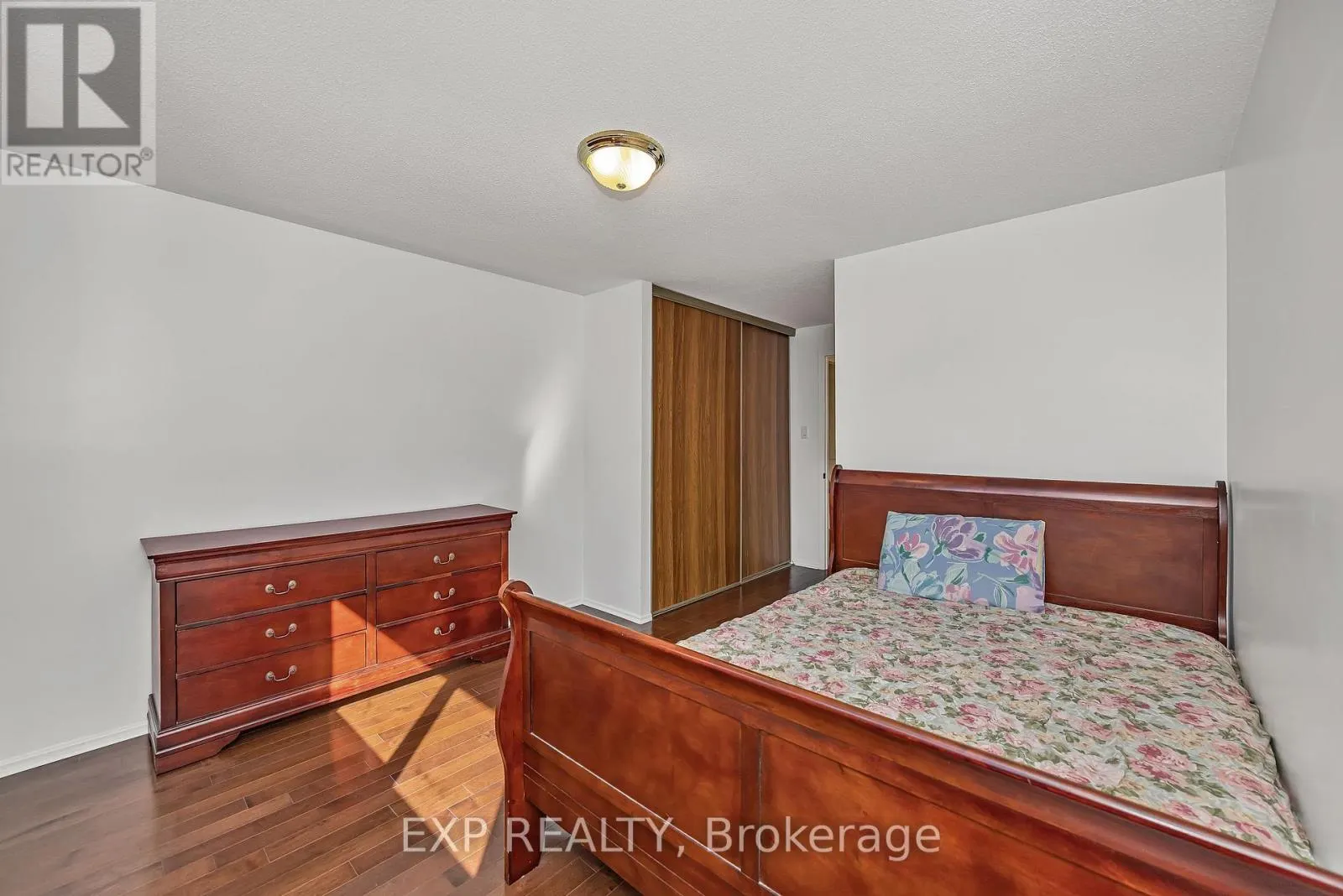 266 WOODFIELD DRIVE