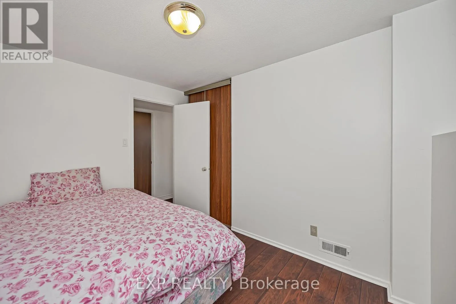 266 WOODFIELD DRIVE
