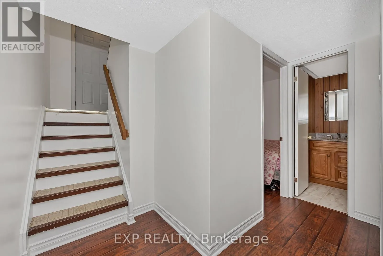 266 WOODFIELD DRIVE