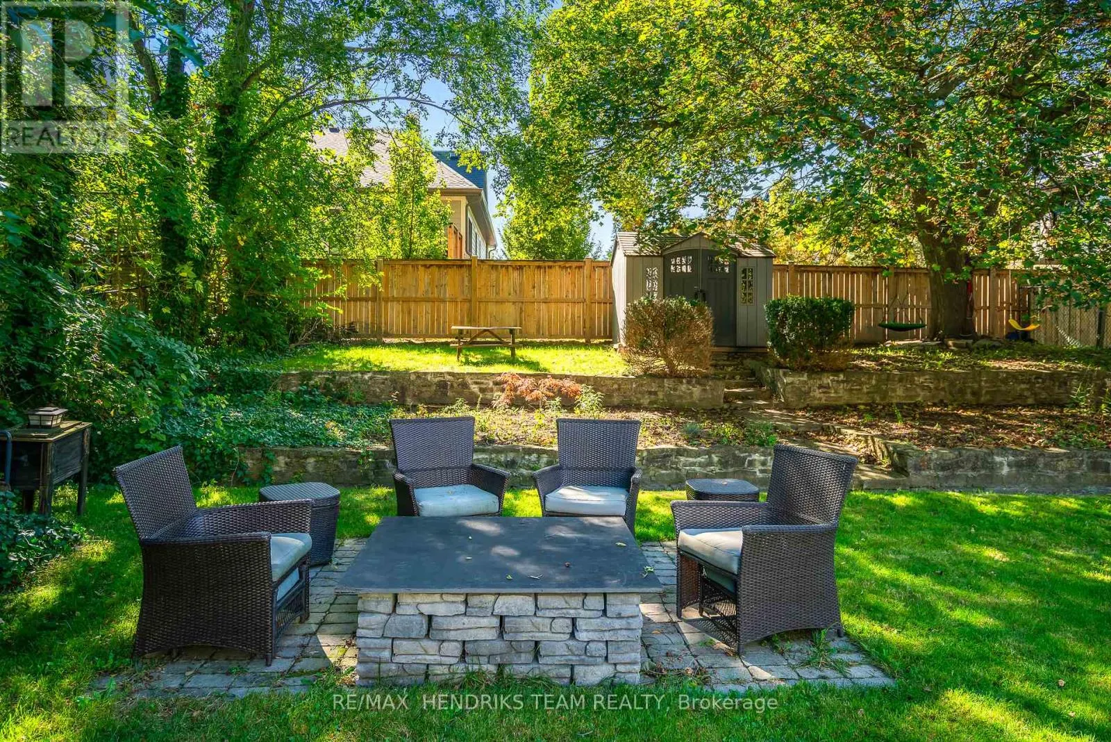 5 MAPLEWOOD DRIVE