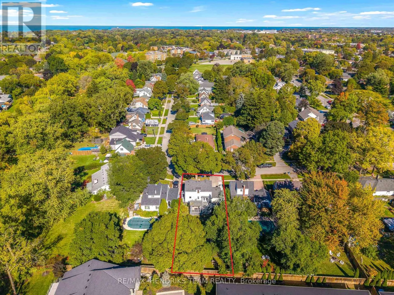 5 MAPLEWOOD DRIVE