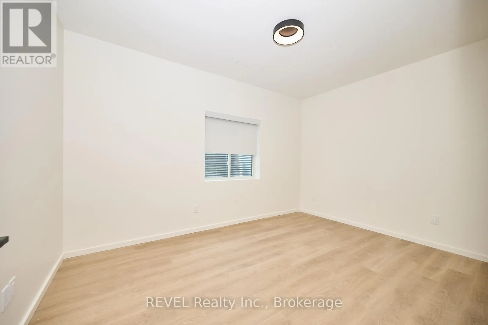 UNIT 1 - 5361 VALLEY WAY E, #Unit 1