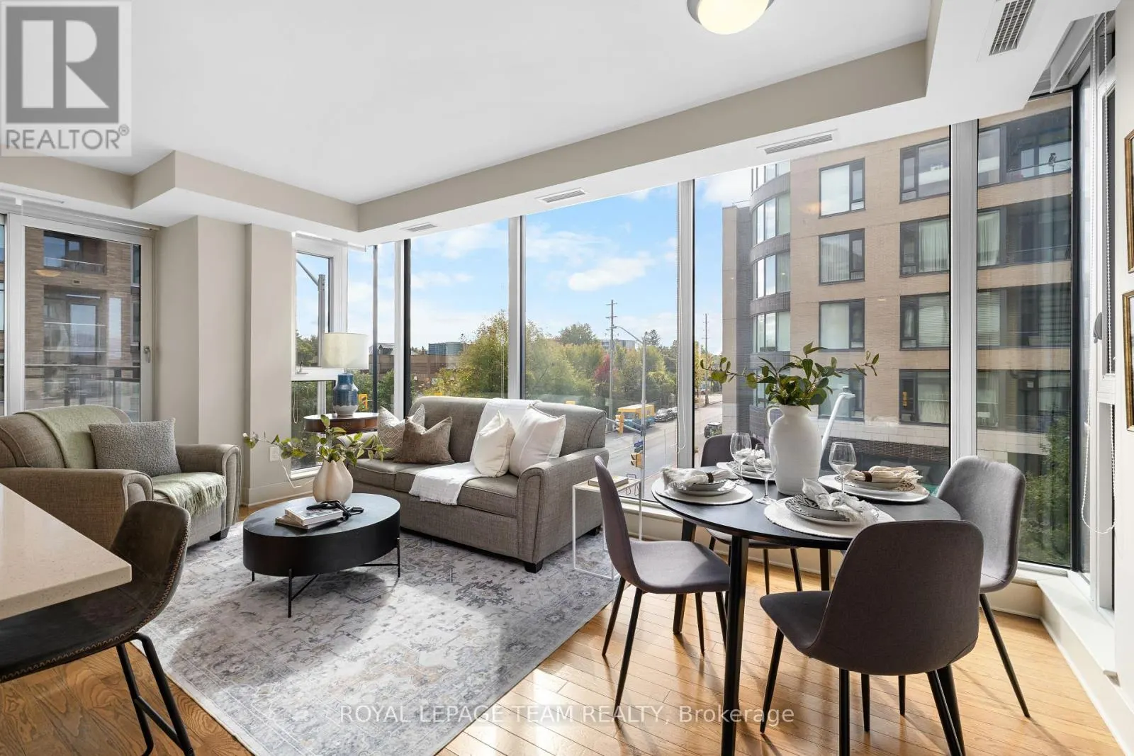 306 - 101 RICHMOND ROAD