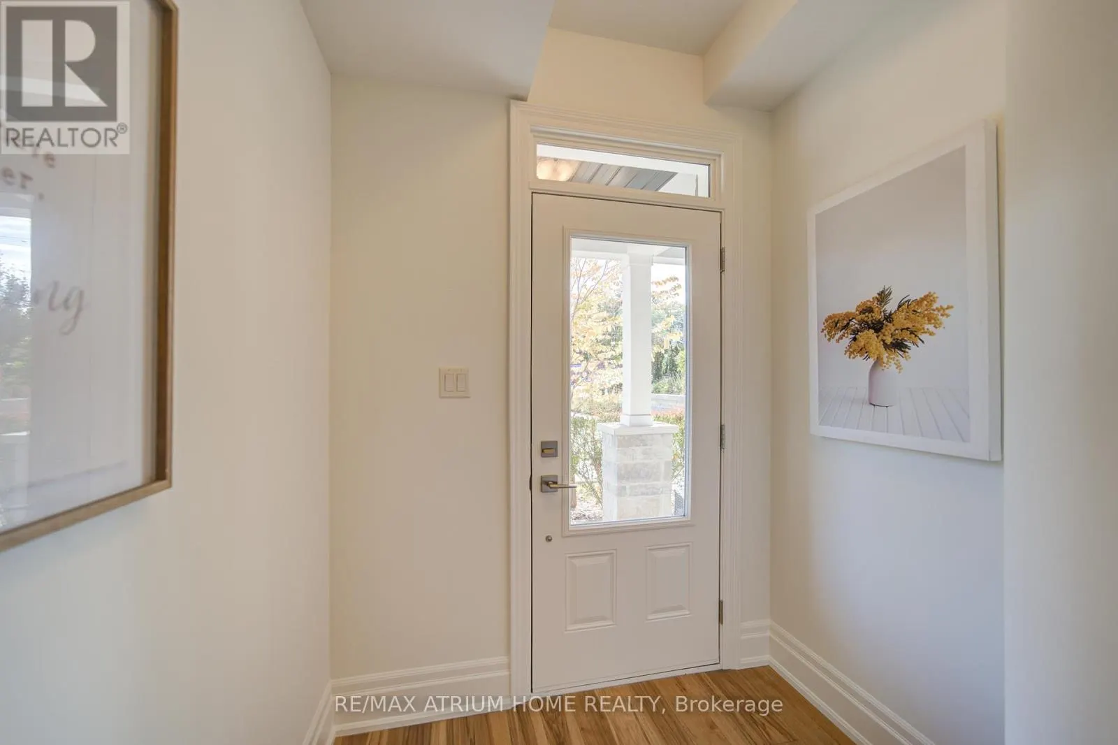 2 - 111 WILSON STREET E