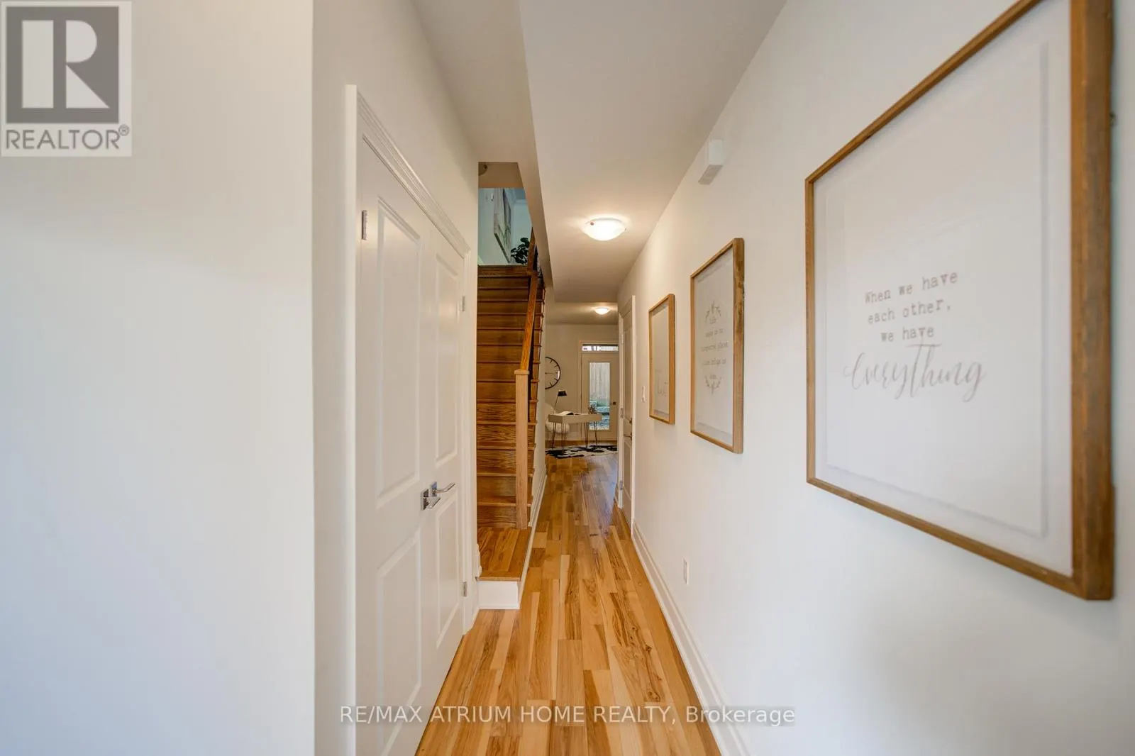 2 - 111 WILSON STREET E