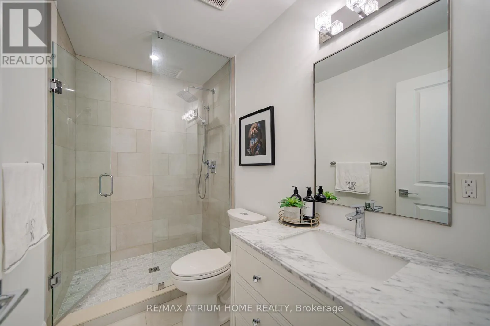 2 - 111 WILSON STREET E