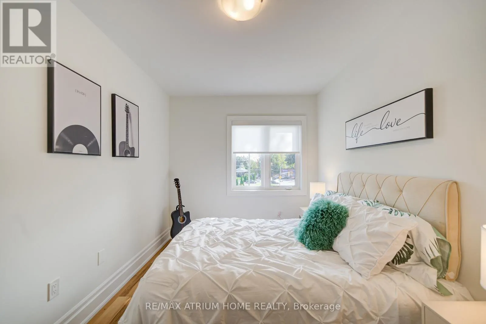 2 - 111 WILSON STREET E