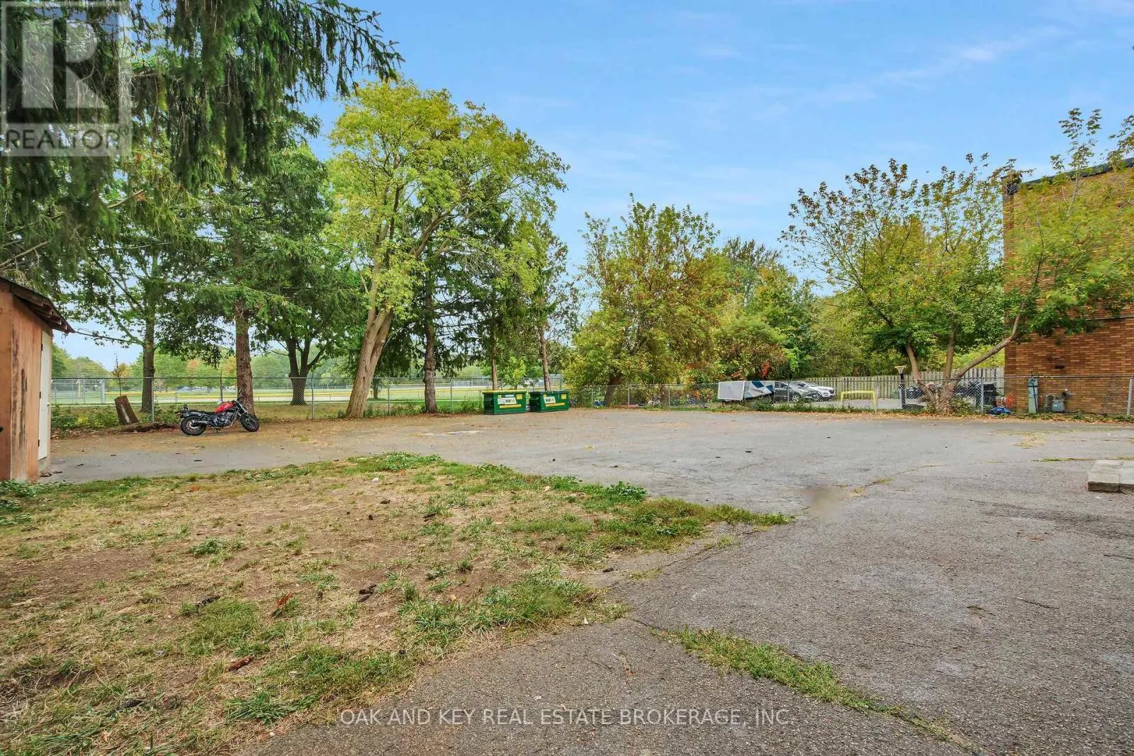 1563 ALLEN PLACE