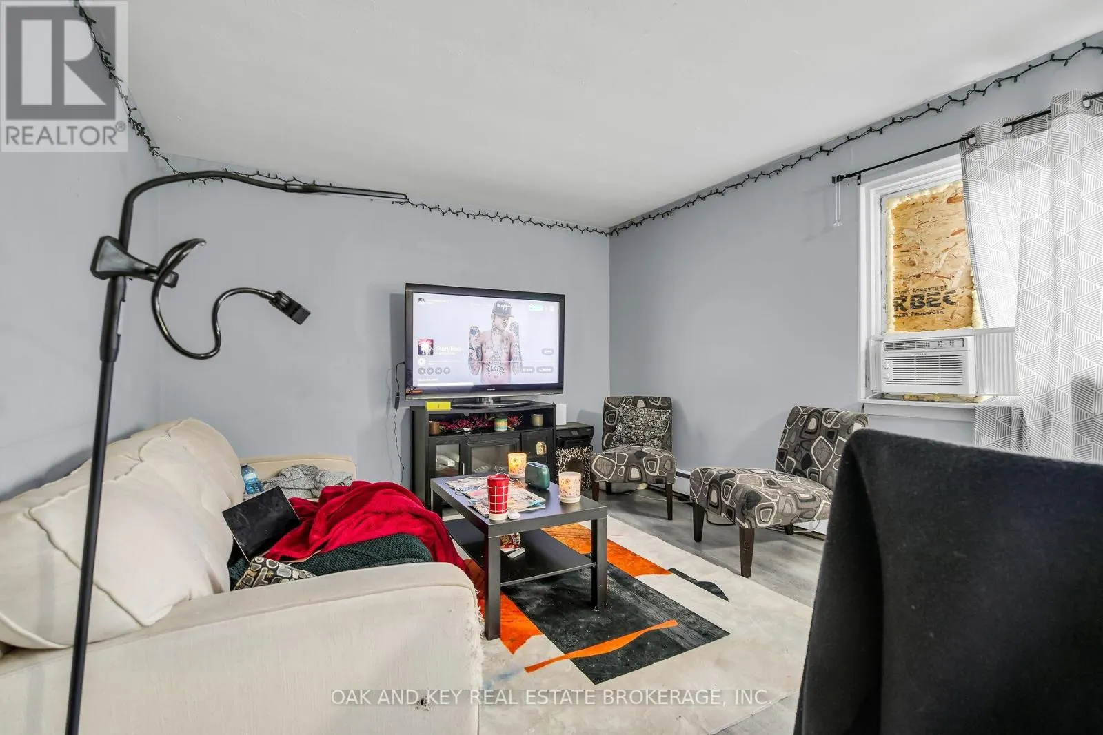 1563 ALLEN PLACE