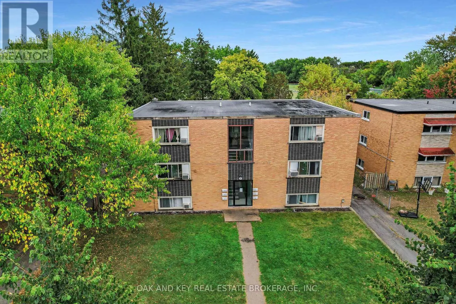 1563 ALLEN PLACE