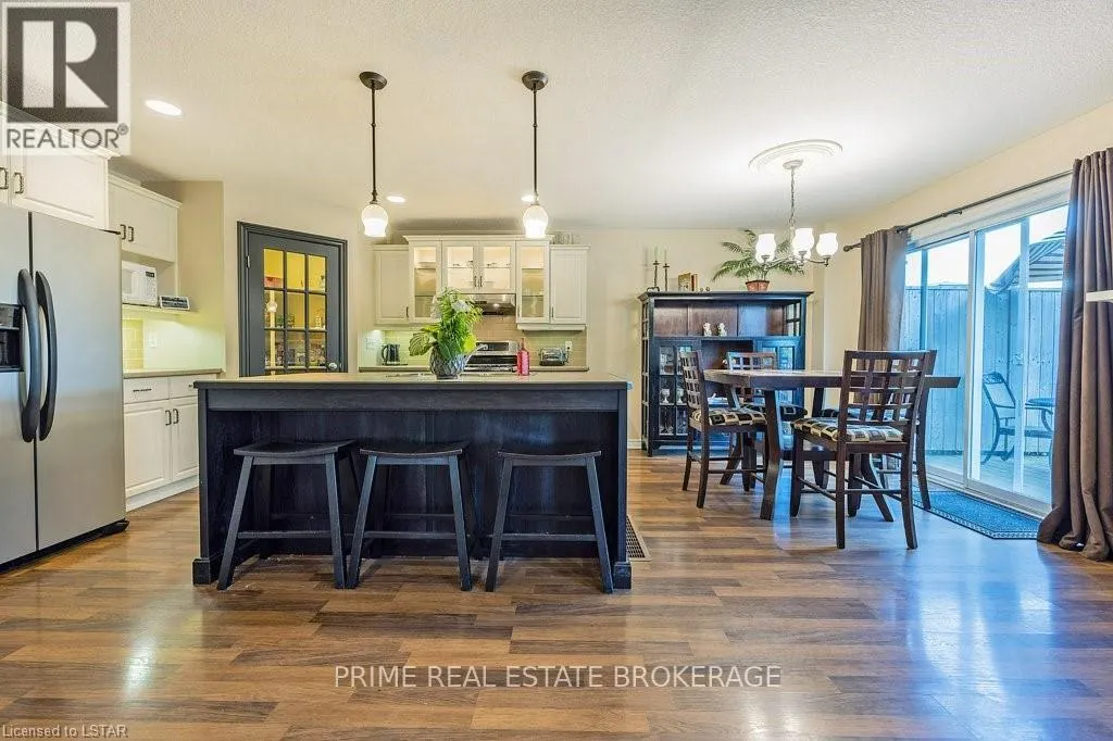 6 PEACH TREE BOULEVARD