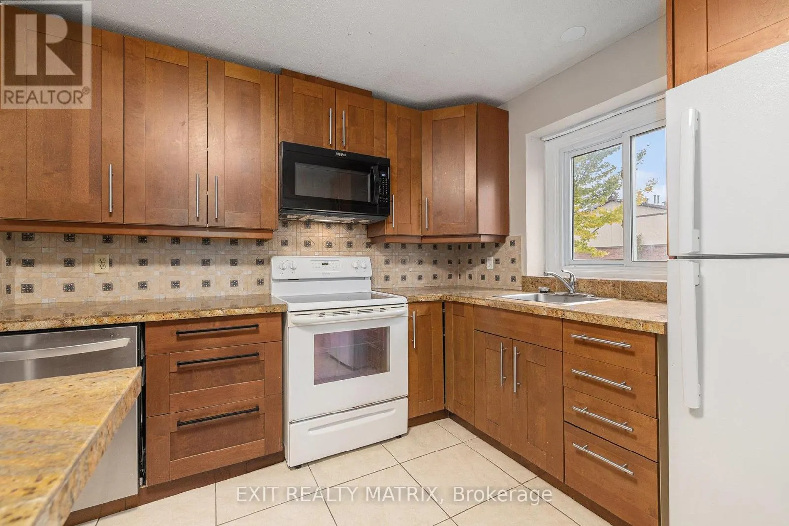 23 PICKFORD DRIVE