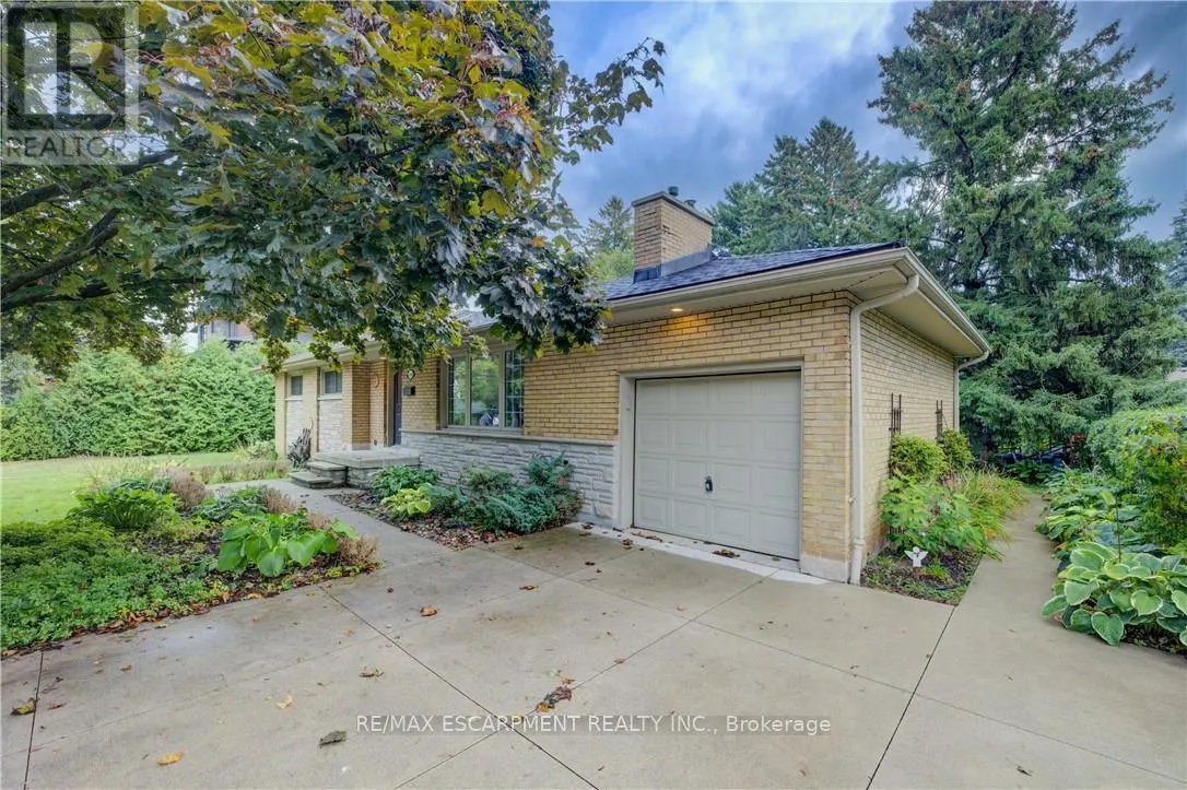 646 IROQUOIS AVENUE