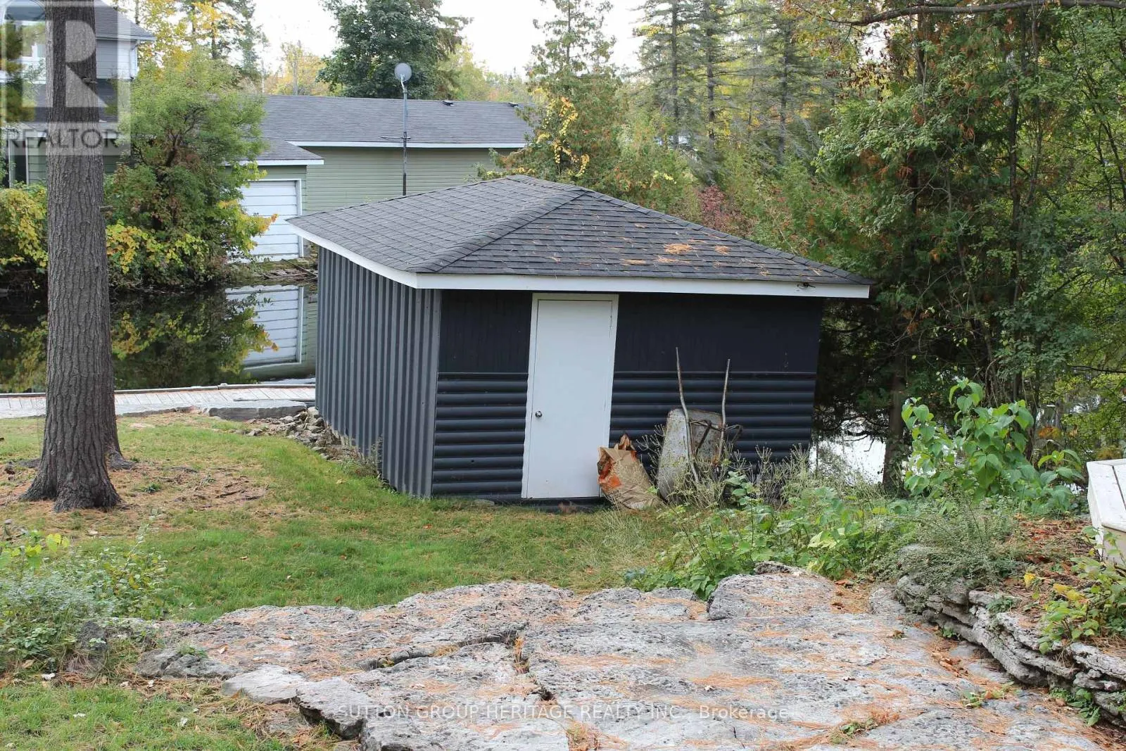 45 LAKEWOOD CRESCENT