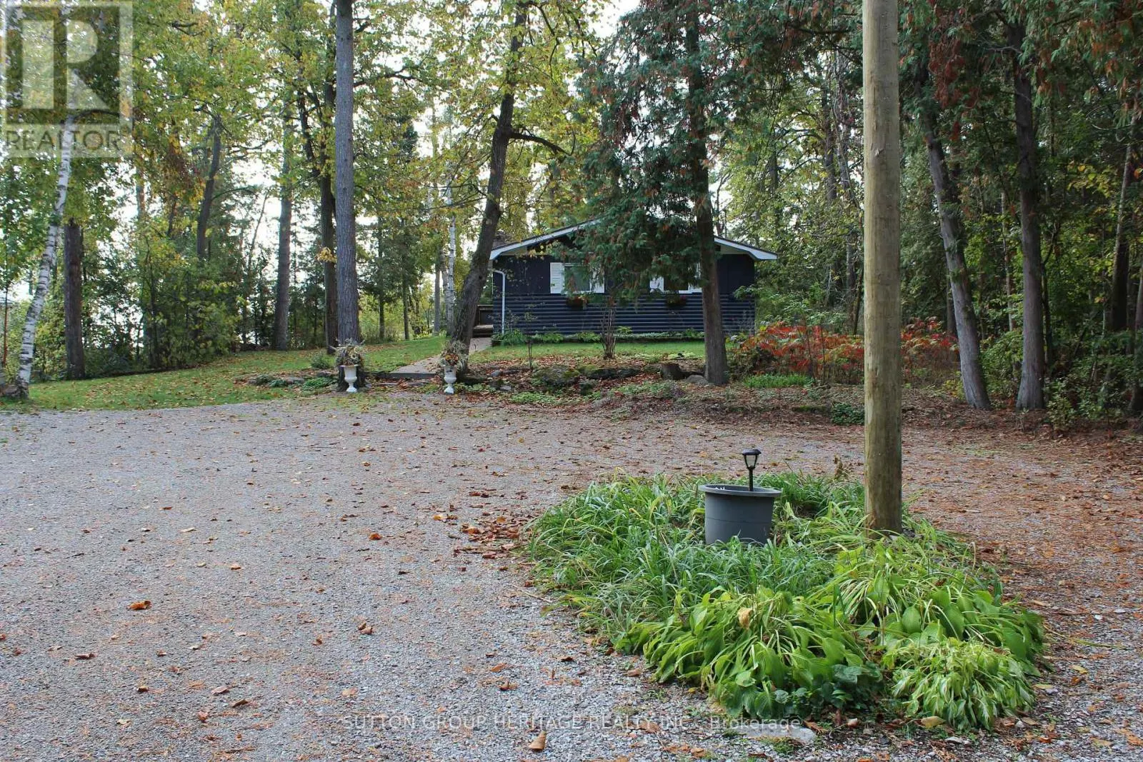 45 LAKEWOOD CRESCENT