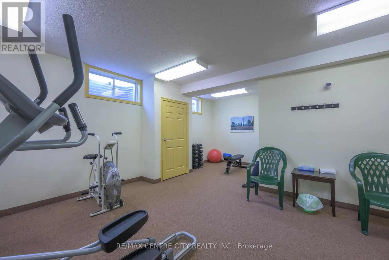 243 - 2025 MEADOWGATE BOULEVARD, #243