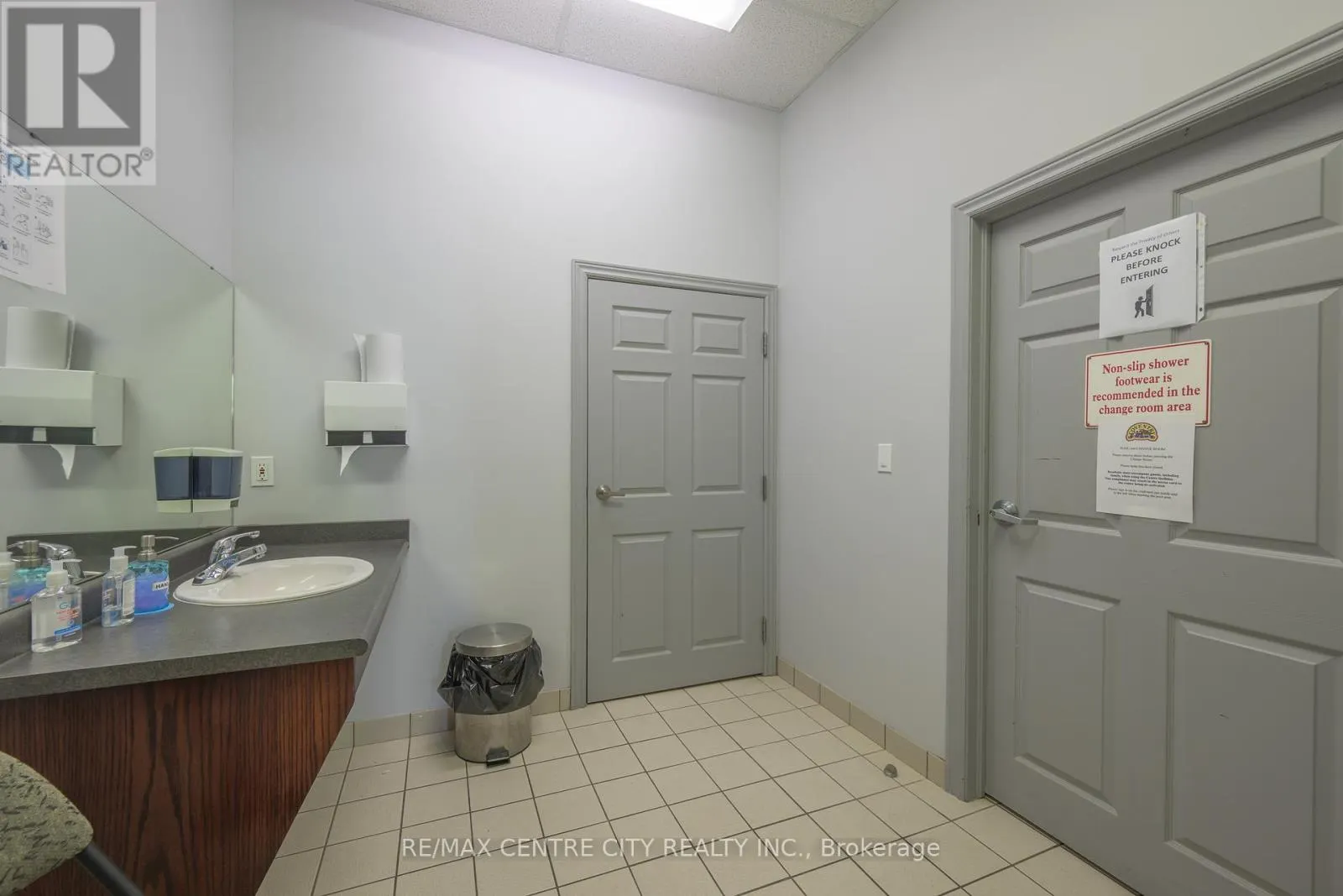 243 - 2025 MEADOWGATE BOULEVARD, #243