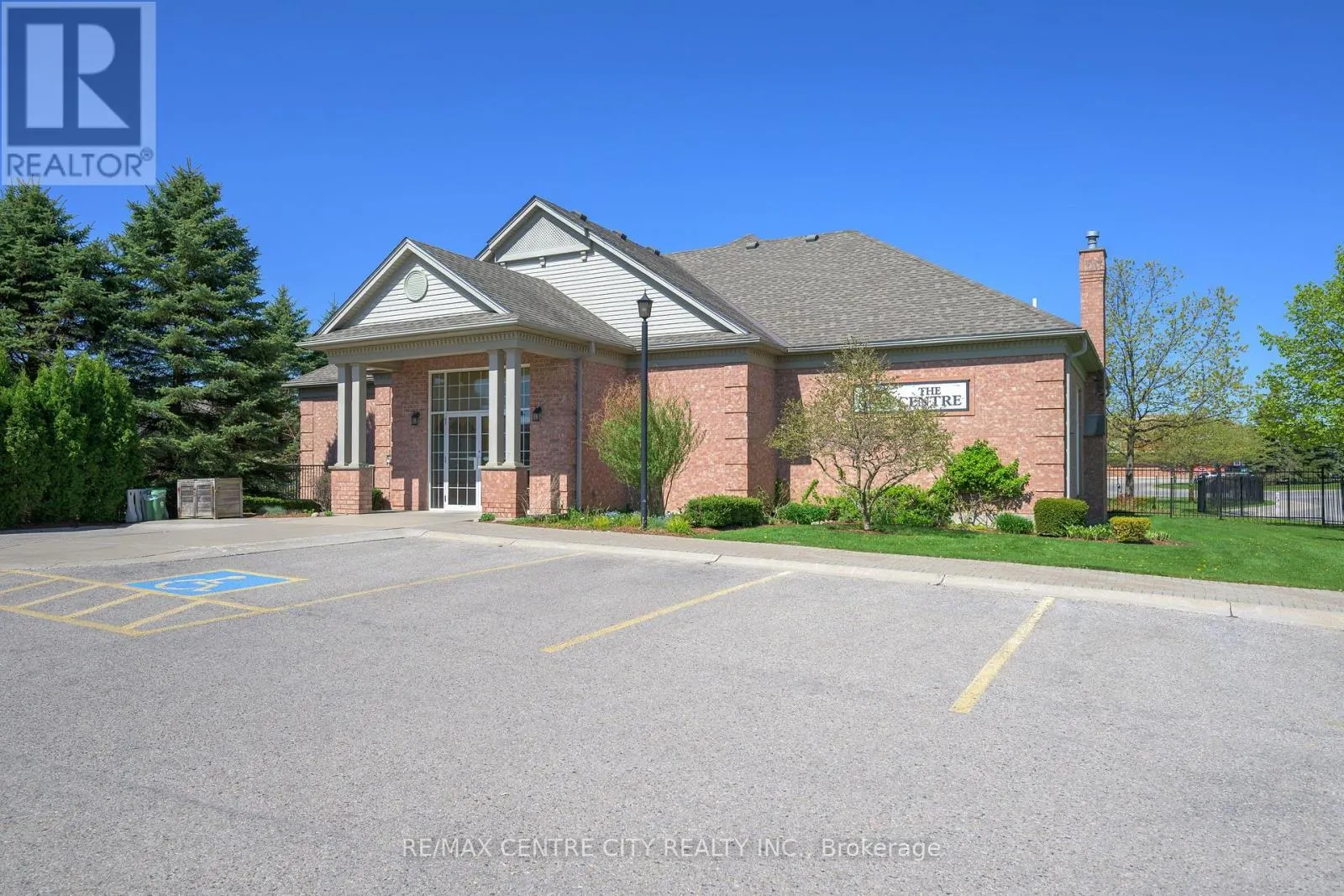 243 - 2025 MEADOWGATE BOULEVARD, #243
