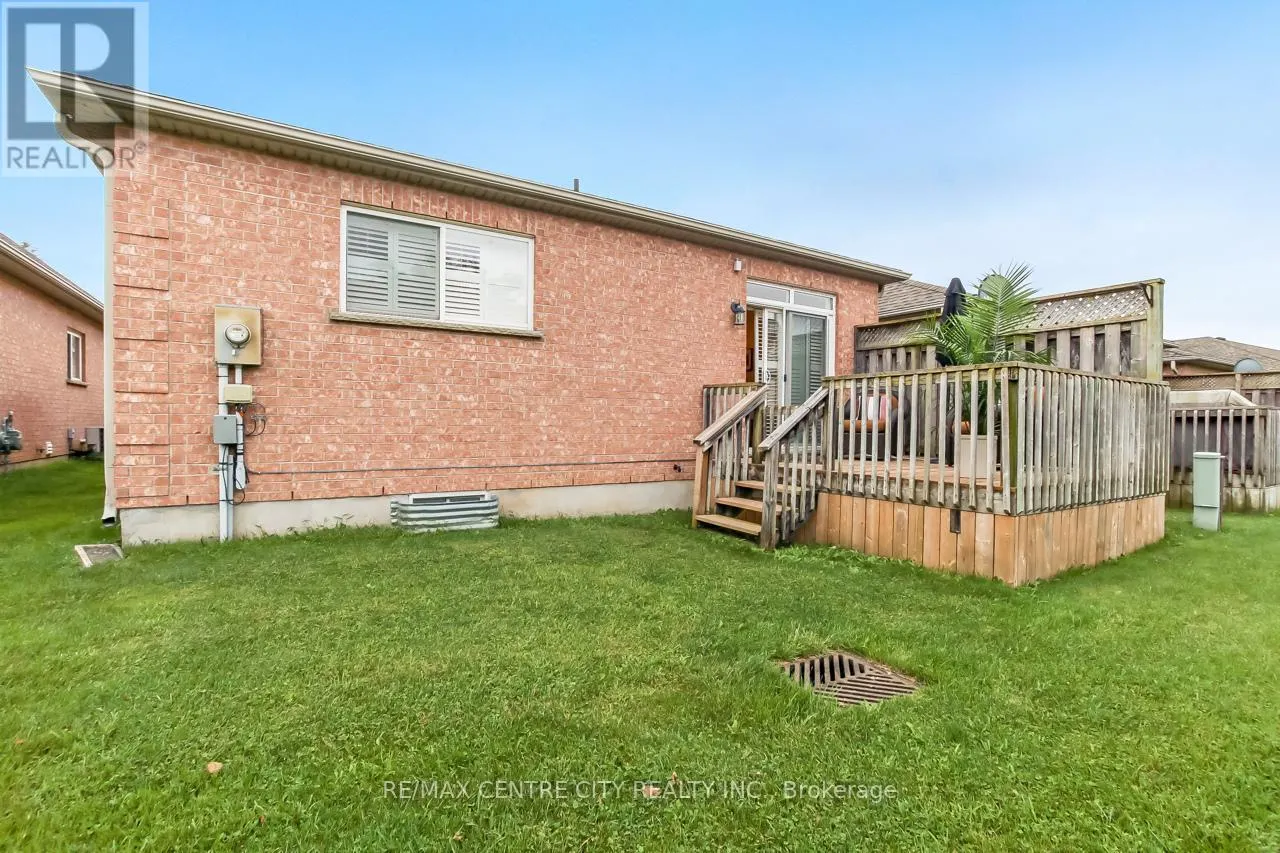 243 - 2025 MEADOWGATE BOULEVARD, #243