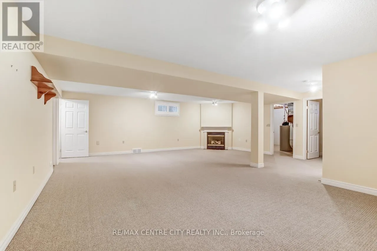 243 - 2025 MEADOWGATE BOULEVARD, #243