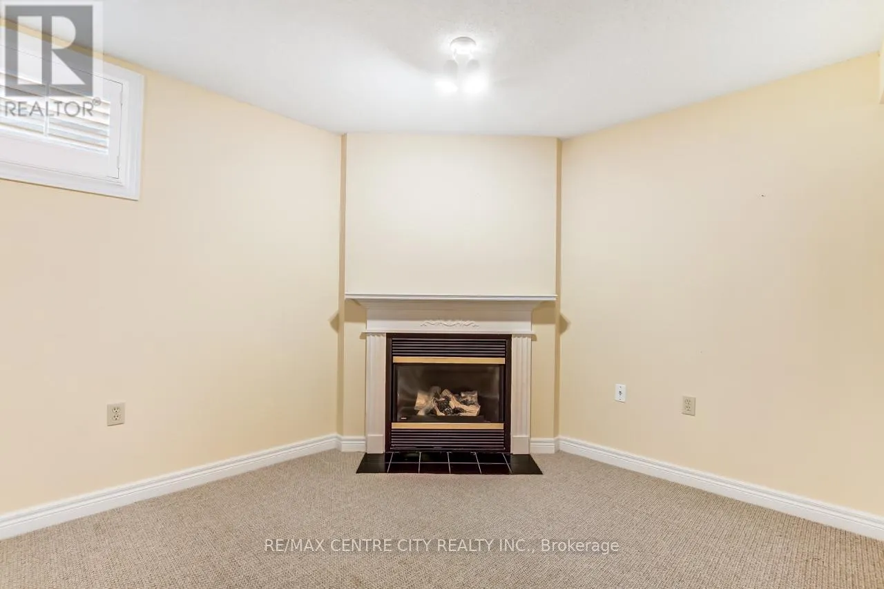 243 - 2025 MEADOWGATE BOULEVARD, #243