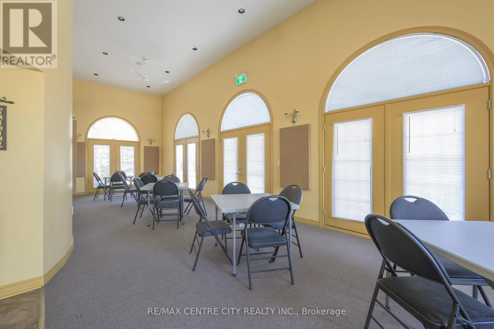 243 - 2025 MEADOWGATE BOULEVARD, #243