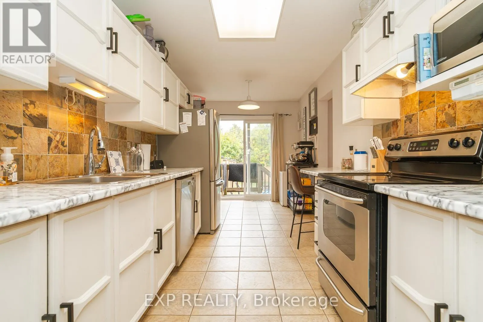 86 FURLONG CRESCENT