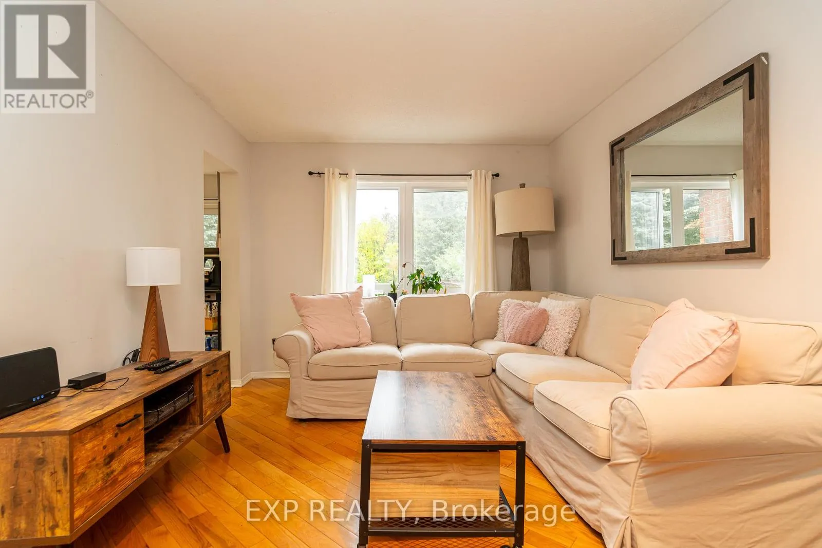 86 FURLONG CRESCENT