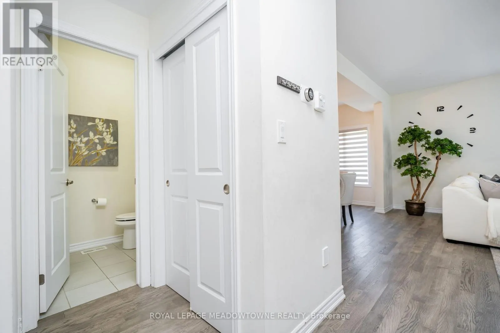 16 BETHUNE AVENUE