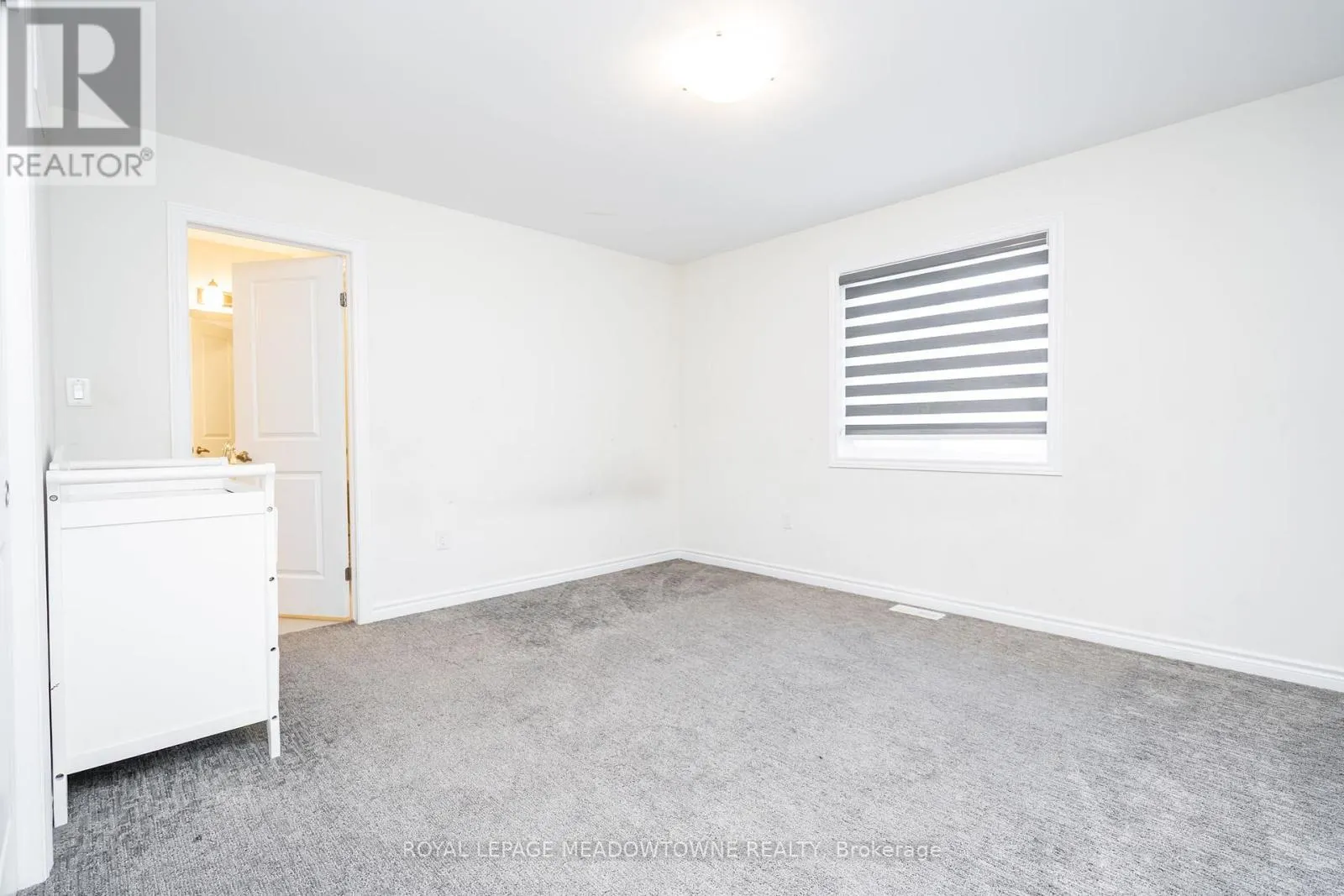 16 BETHUNE AVENUE