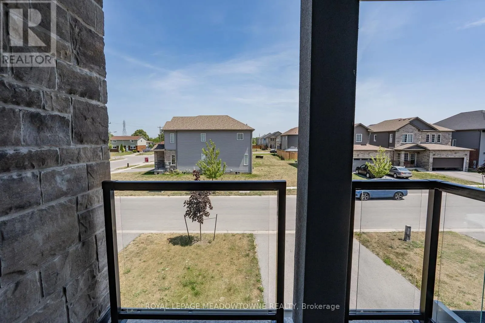 16 BETHUNE AVENUE