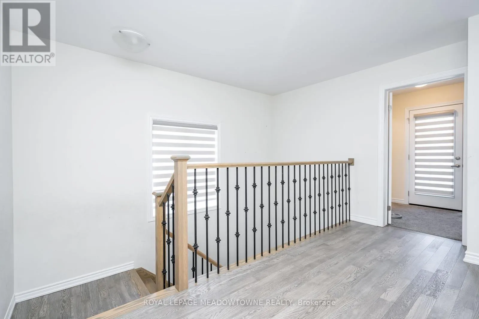 16 BETHUNE AVENUE