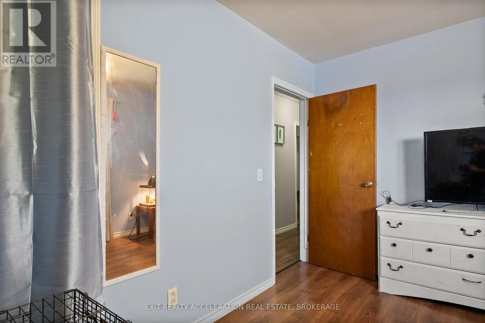 17 SUNSET CRESCENT