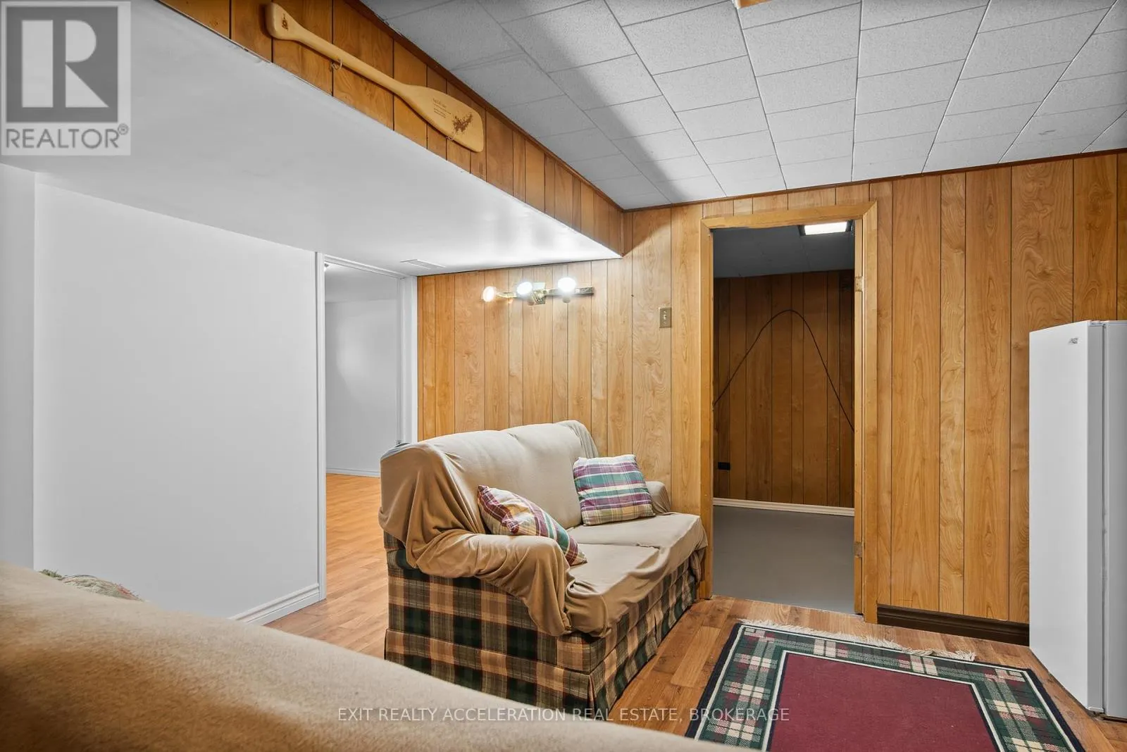 17 SUNSET CRESCENT
