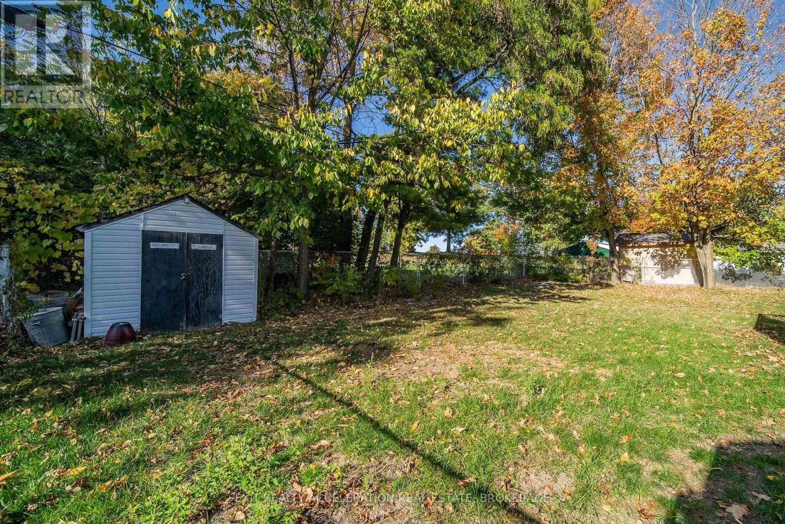 17 SUNSET CRESCENT