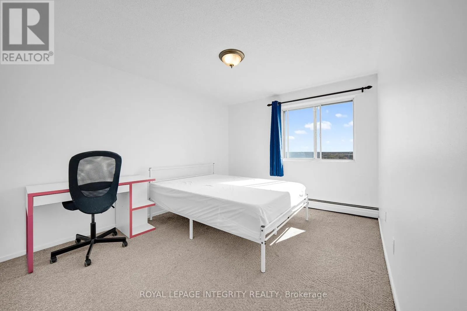 1010 - 20 CHESTERTON DRIVE