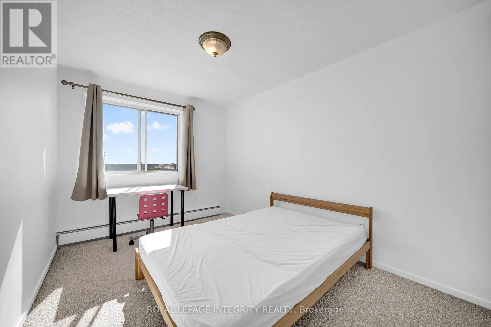 1010 - 20 CHESTERTON DRIVE