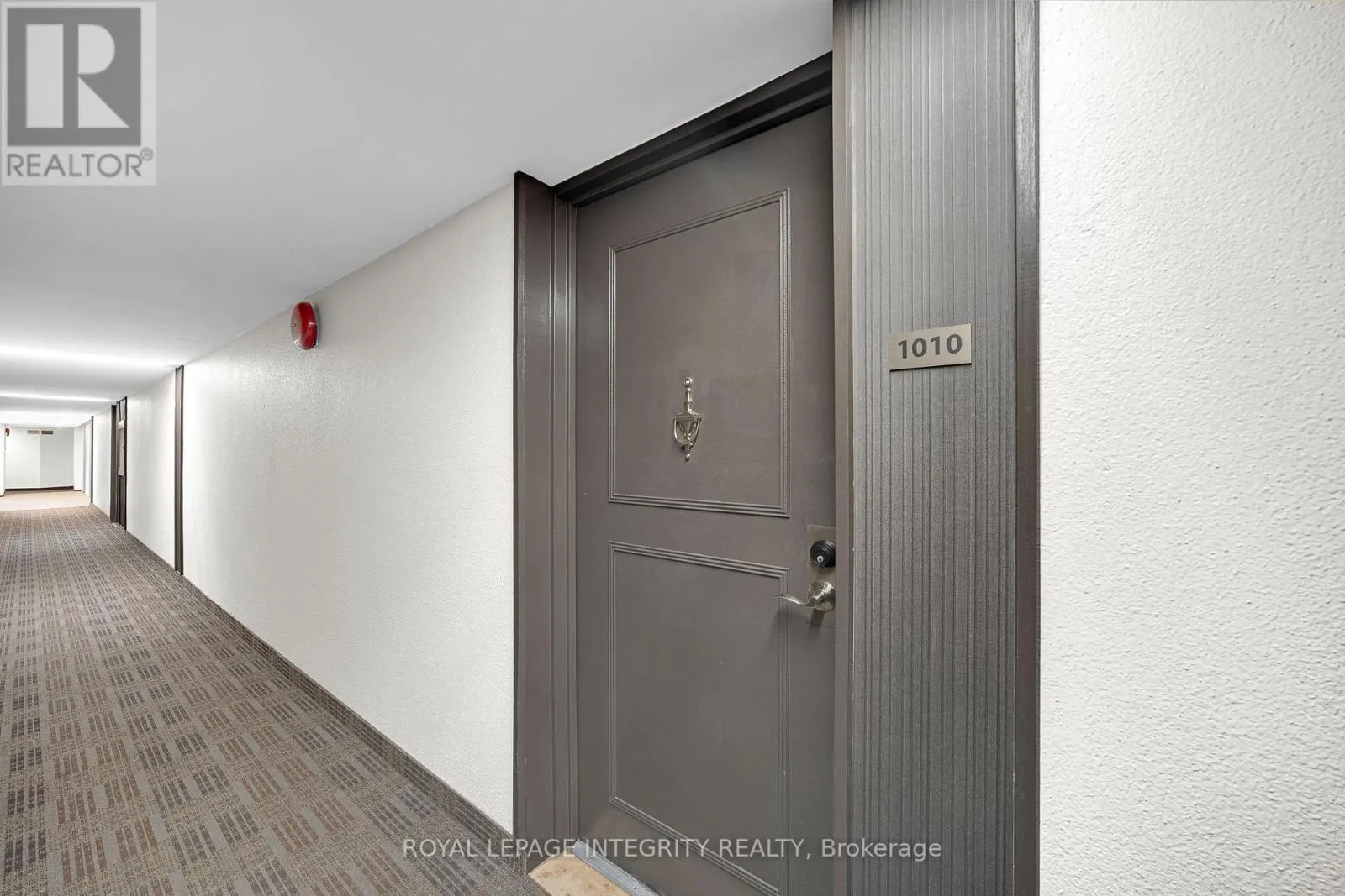 1010 - 20 CHESTERTON DRIVE