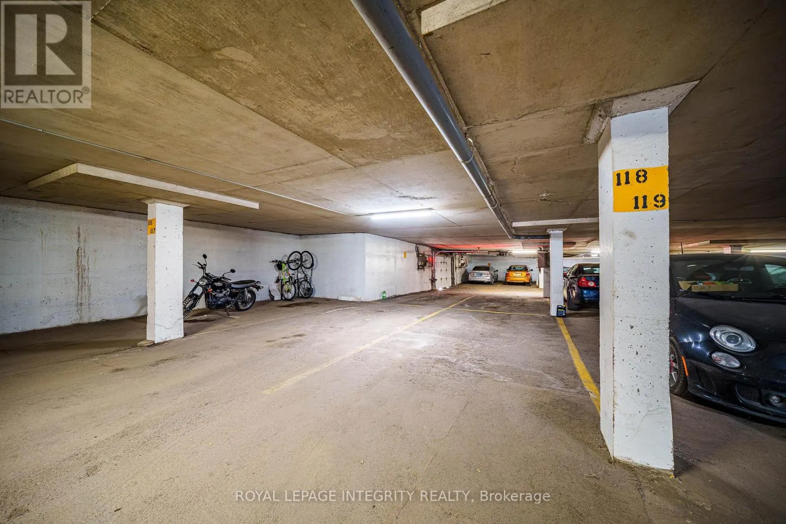 1010 - 20 CHESTERTON DRIVE