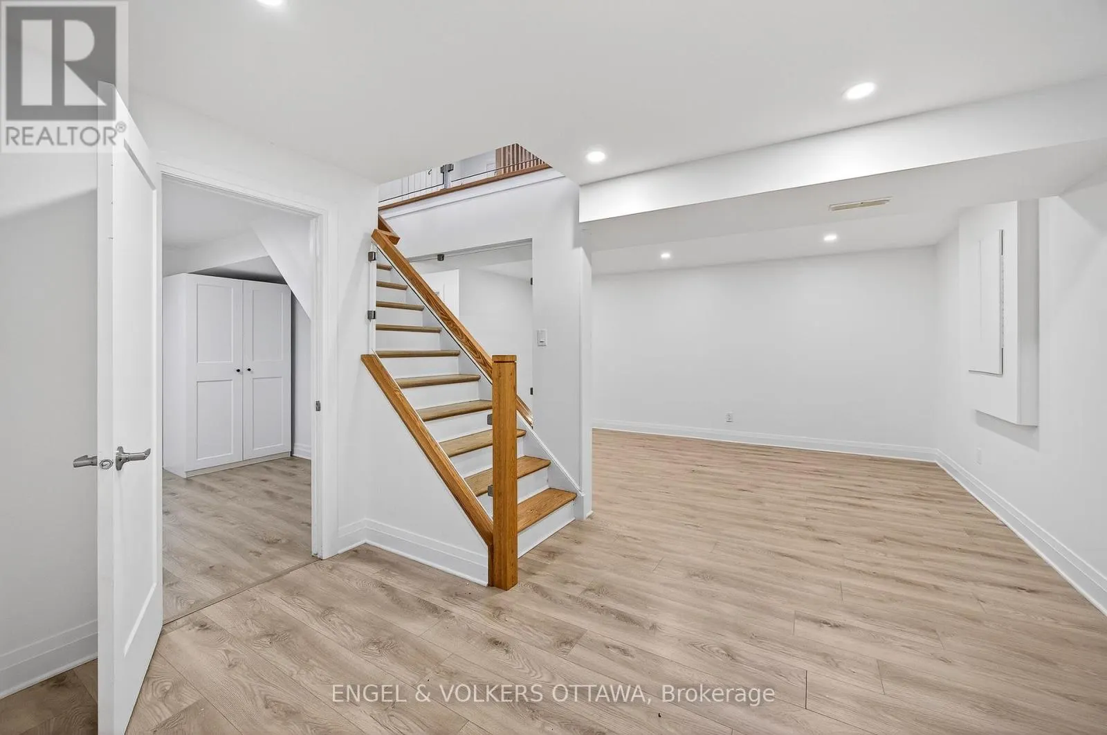 2204 UTAH STREET