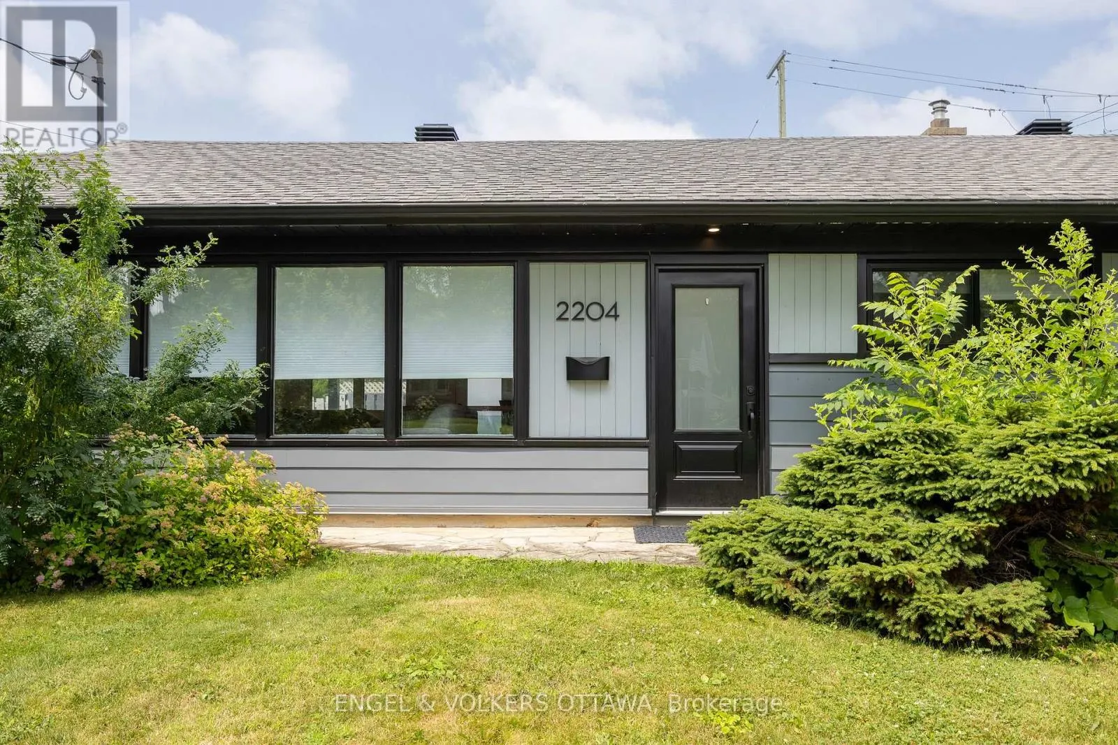 2204 UTAH STREET