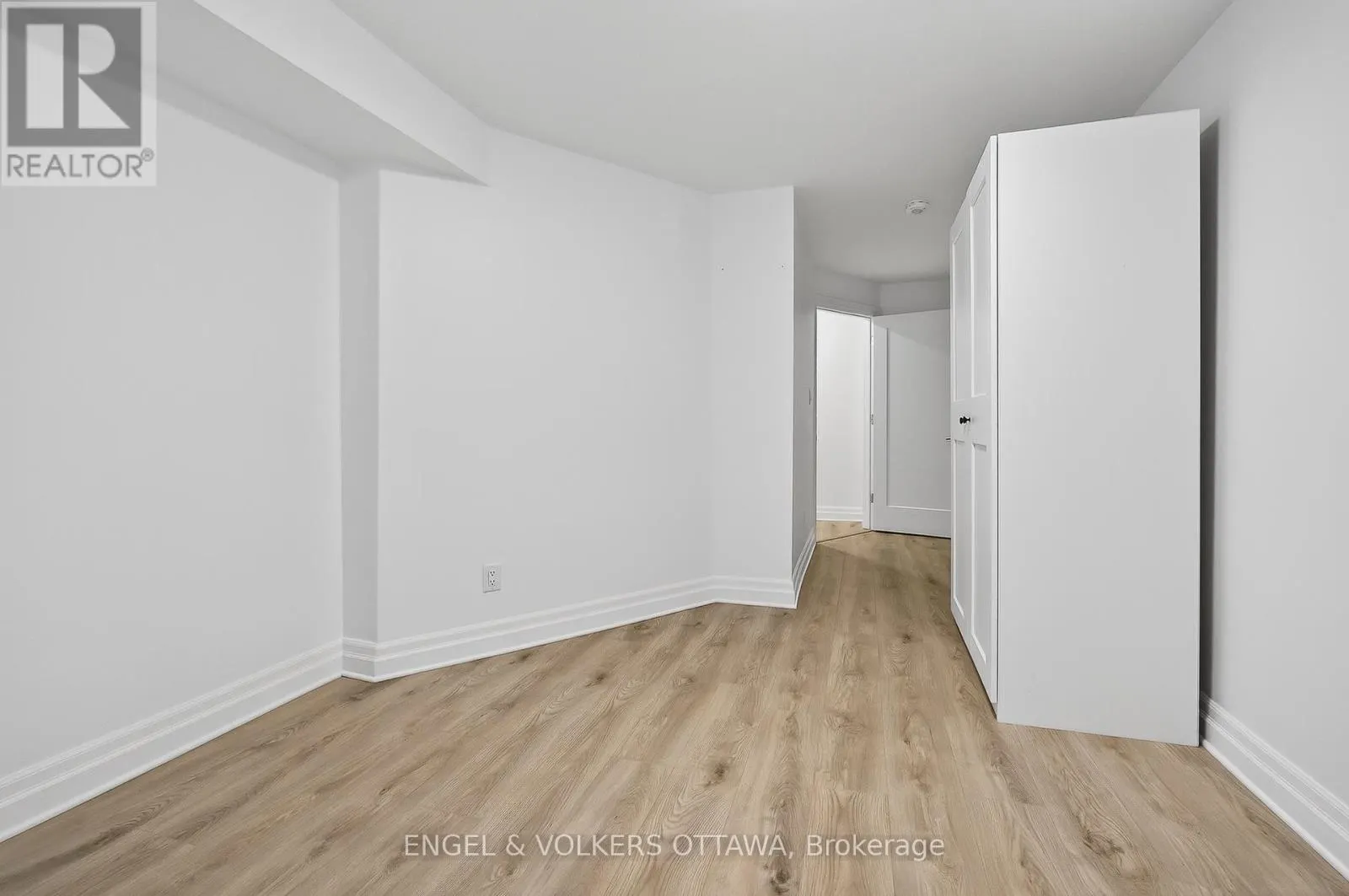 2204 UTAH STREET