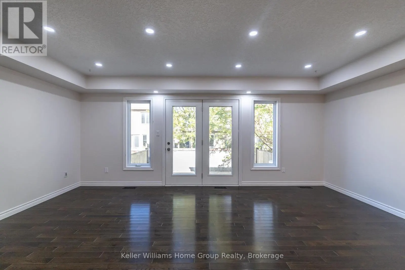 35 AMSTERDAM CRES