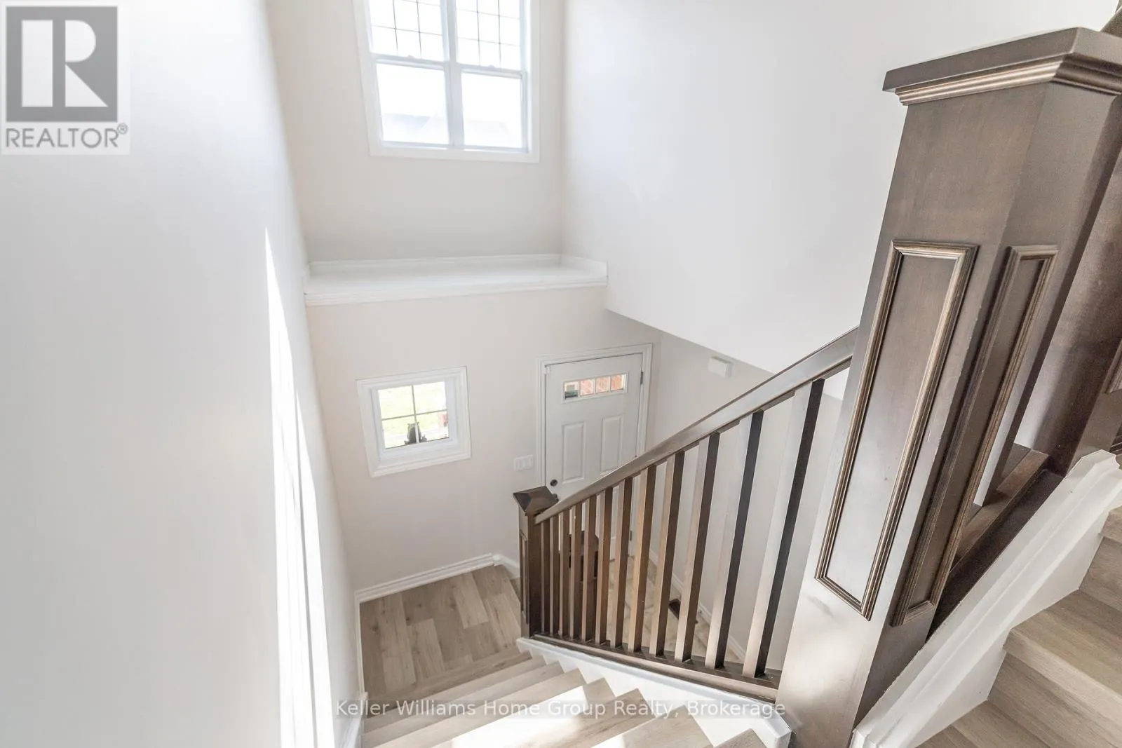 35 AMSTERDAM CRES