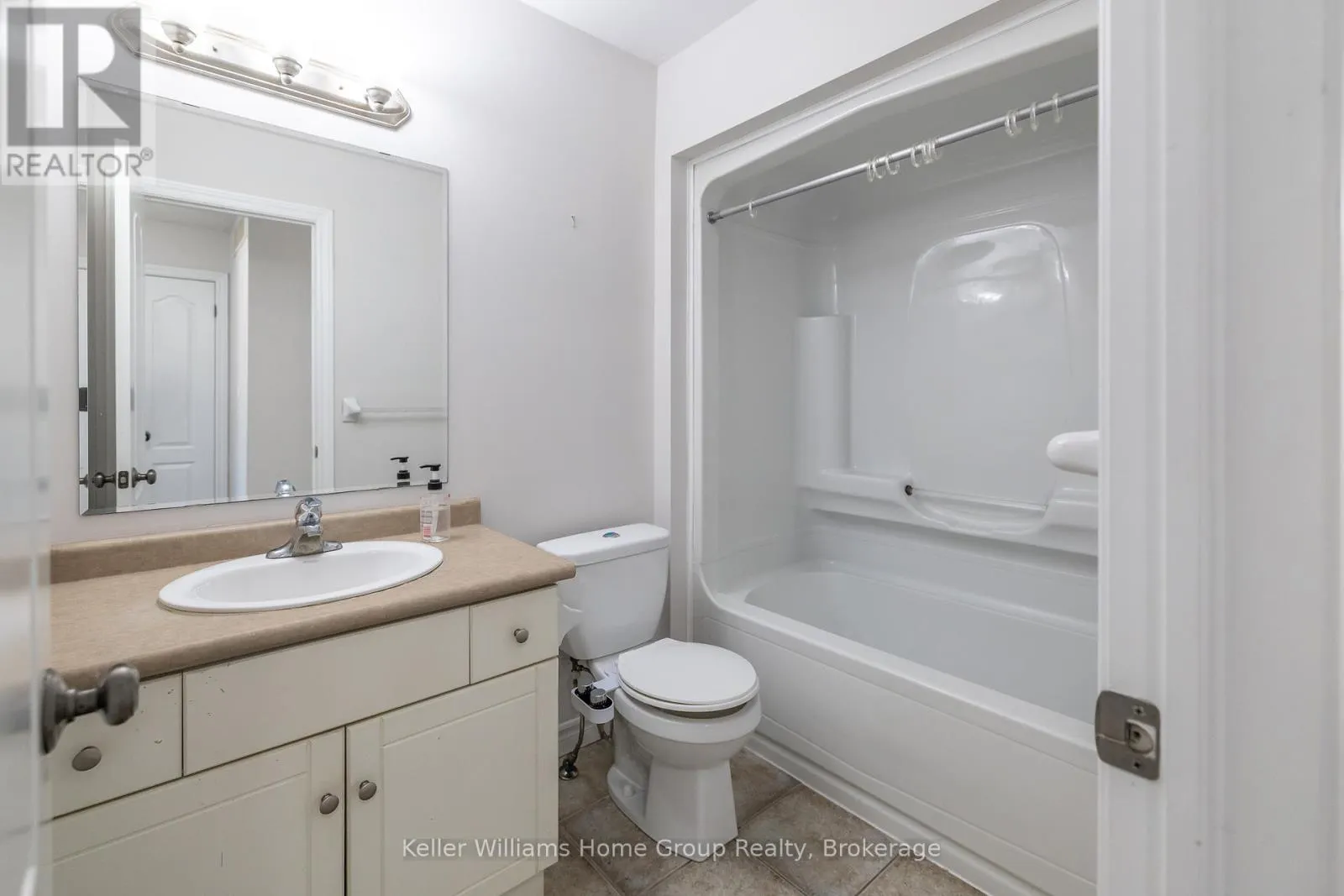 35 AMSTERDAM CRES